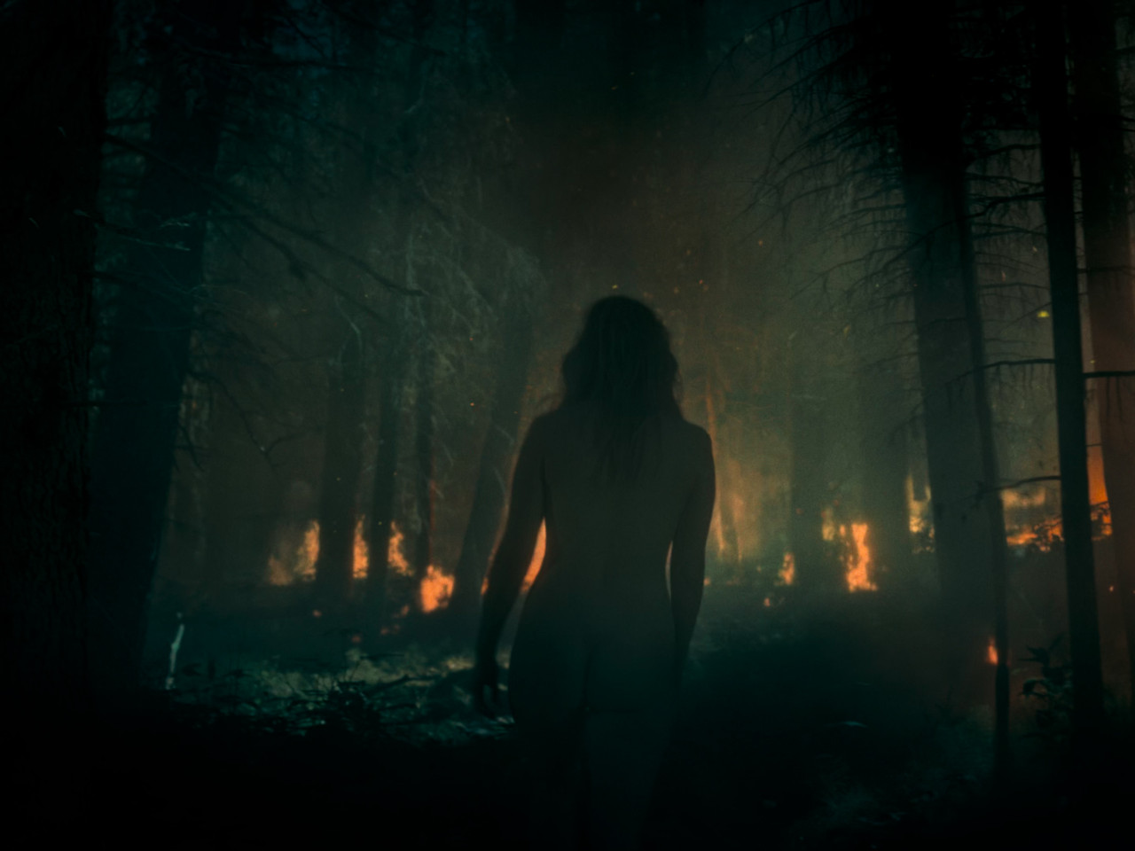 J Law Die My Love pt2 00 02 24 07 Still019