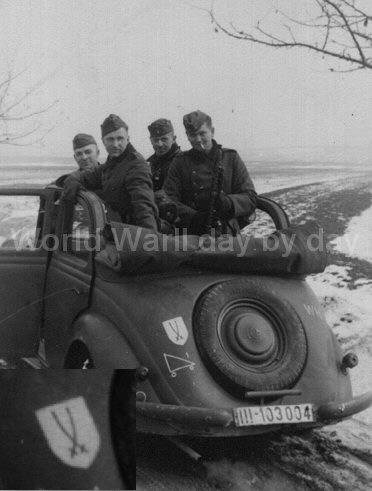 Ein Fahrzeug der 1.Pz.Abw.Abt.156 mit einem zivilien Kennzeichen des Regierungsbezirkes Leipzig.