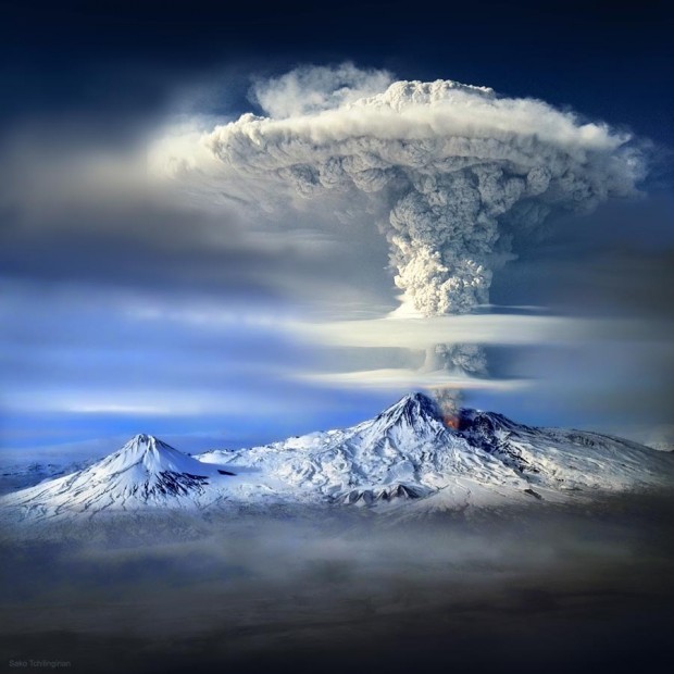 Mount-Ararat-eruption-2.jpg