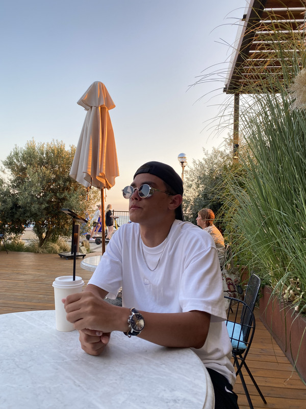 F1393DE6-348B-4E54-8A23-AC2F06DBFAAD