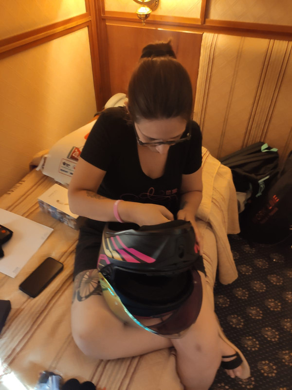 4EDA09AB-DDDA-481A-B72F-6855017300D3