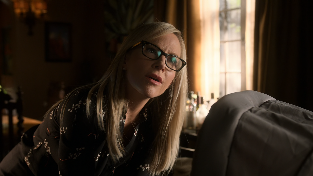 Lucifer.S05E10.Bloody.Celestial.Karaoke.Jam.1080p.10bit.NF.WEBRip.DDP5.1.HEVC-Vyndros.mkv_snapshot_1