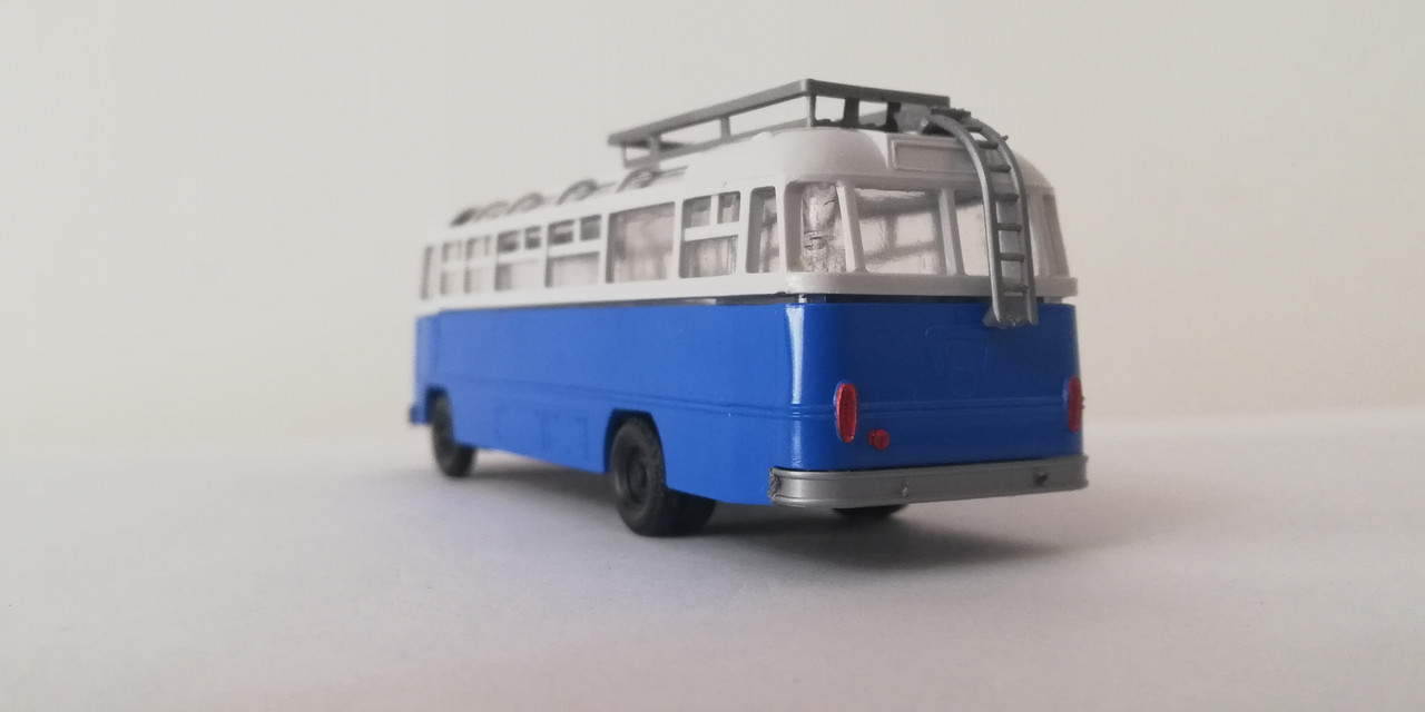 Mach (733)