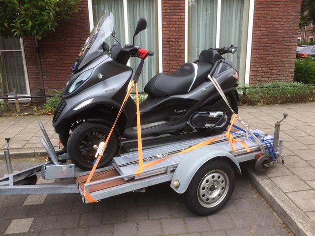 hoe beste MP3 in trailer vast te zetten - Piaggio MP3 Club Nederland