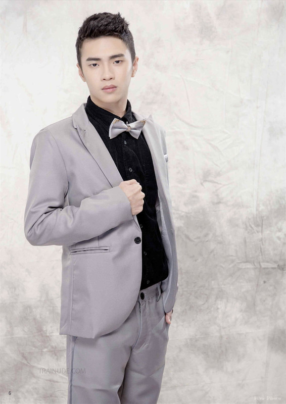 Blue Photo No.81 (Non-sex) - Trai trẻ ốm ốm củ lại to