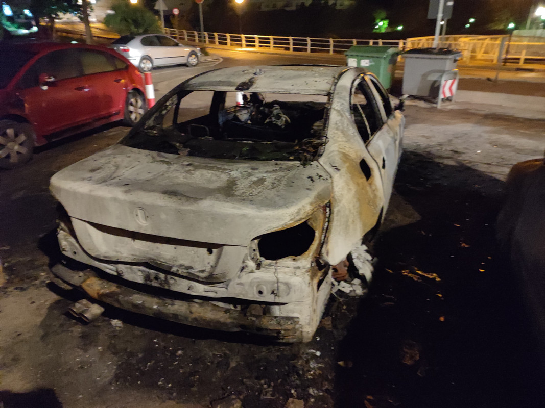 Se le quemo el coche a mi jefe