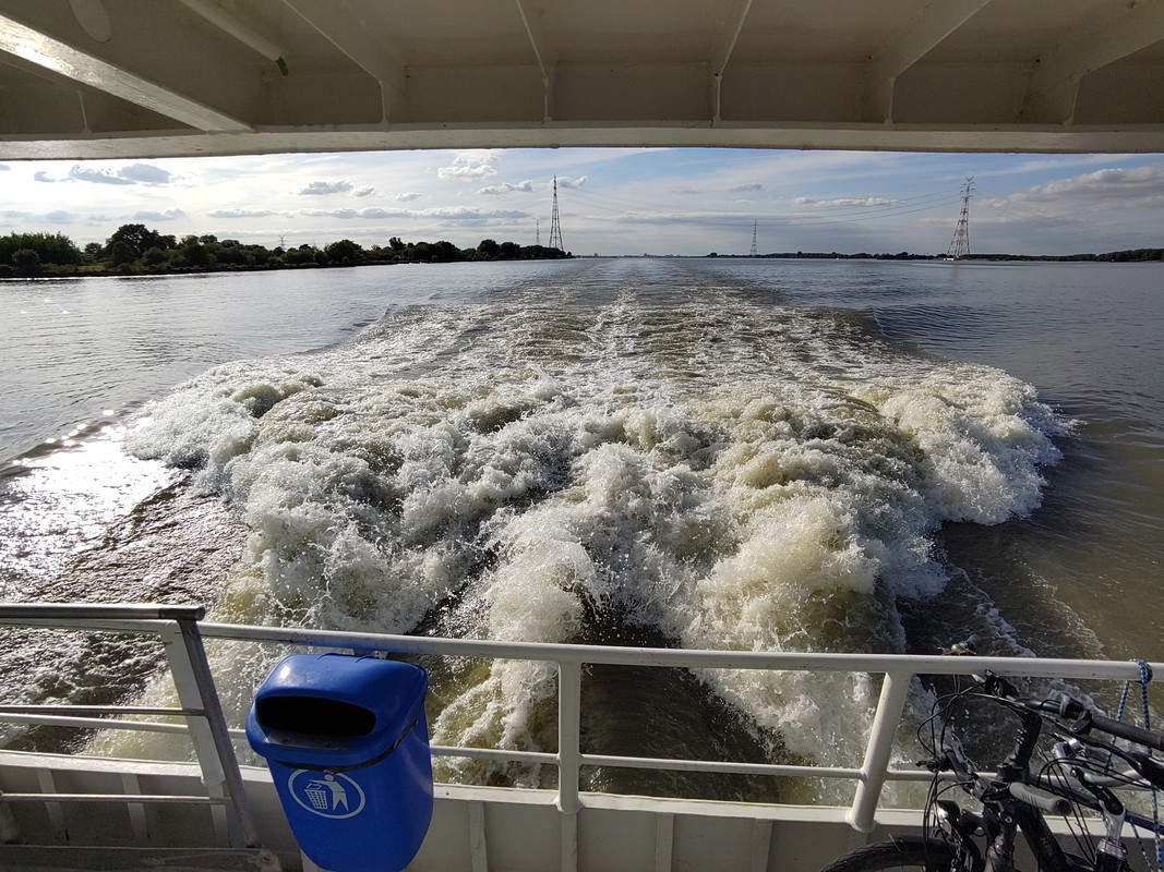 A1B9F65D-B100-425D-9774-CEFF47D0FF7F