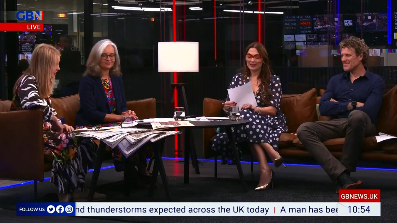 07.03 - 10.00.00 - Saturday Live. Opinion, news and a bit of fun on S....ts_snapshot_55.44.065
