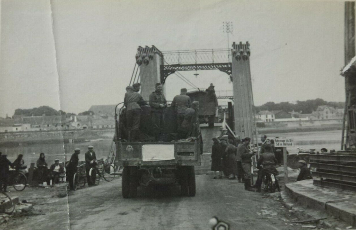 Foto Paket,2WK Frankreich Feldzug überfahrt Notbrücke