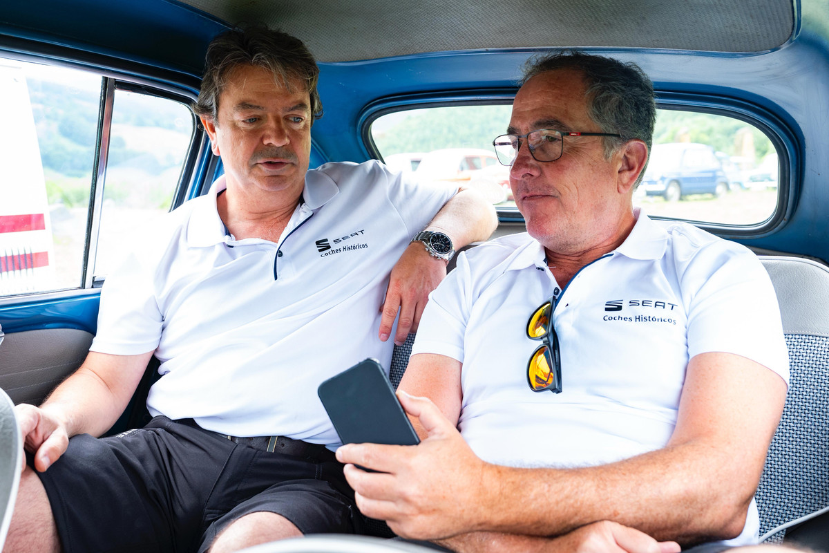 fd689e3b-1b28-4fd4-a224-beee3c3f5be6