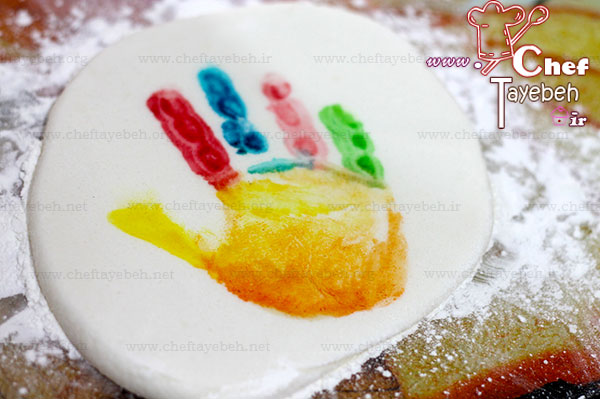 handprint-cake-5