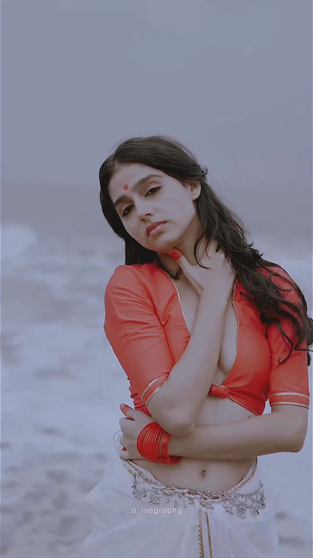 anaswara.rajan sexy photoshoot.mp4_snapshot_00.20.630