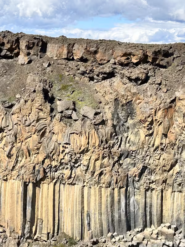 ISLANDIA, 21 DÍAS EN UN 2º VIAJE A LA TIERRA DEL HIELO Y FUEGO - Blogs de Islandia - 9/07/2025 REPETIMOS GODAFOSS ,ALDEYJARFOSS, PERÍMETRO DEL MYVATN Y GRJOTAGJA (10)