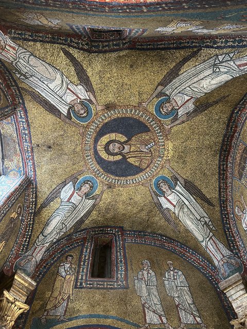 Sofía - Roma. Un viaje combinado para estas Navidades. - Blogs de Europa - Año Nuevo 2025 ¡Qué mejor que empezarlo en Roma! (5)