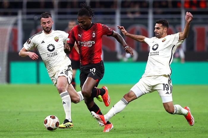 AS Roma vs AC Milan, 02h45 ngày 26/01