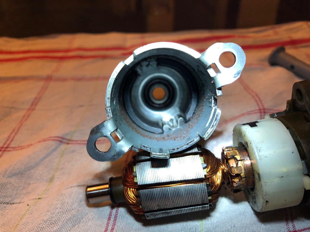 10B3C09B-22F2-4322-843A-309D186BC72C