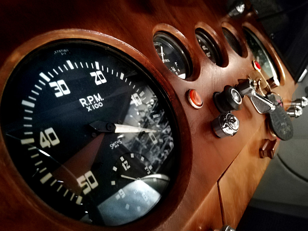 JAG_3.5LITRE_EA2309-3