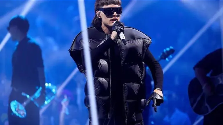 Por miedo al CJNG, Peso Pluma estaría siendo protegido por la CIA