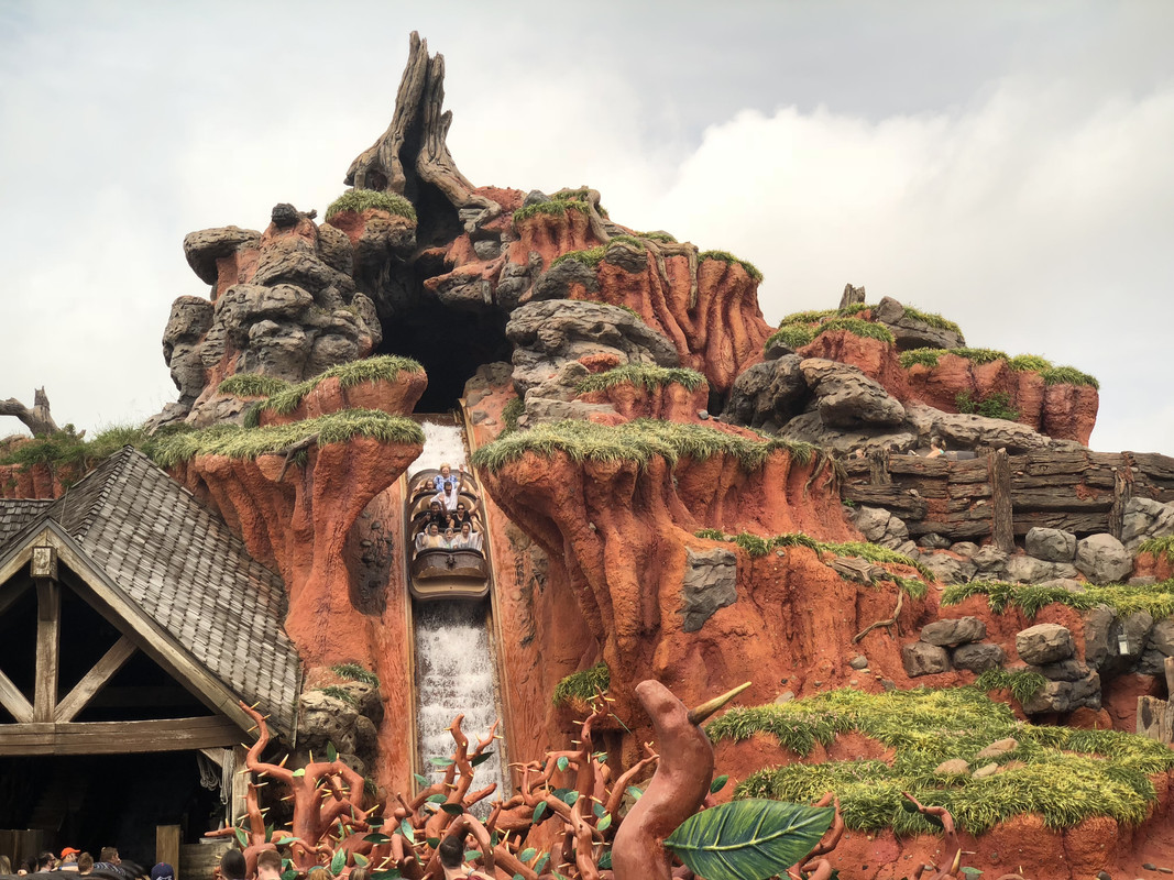 F8F95323-447E-4CB9-B548-78B832A3CEAD