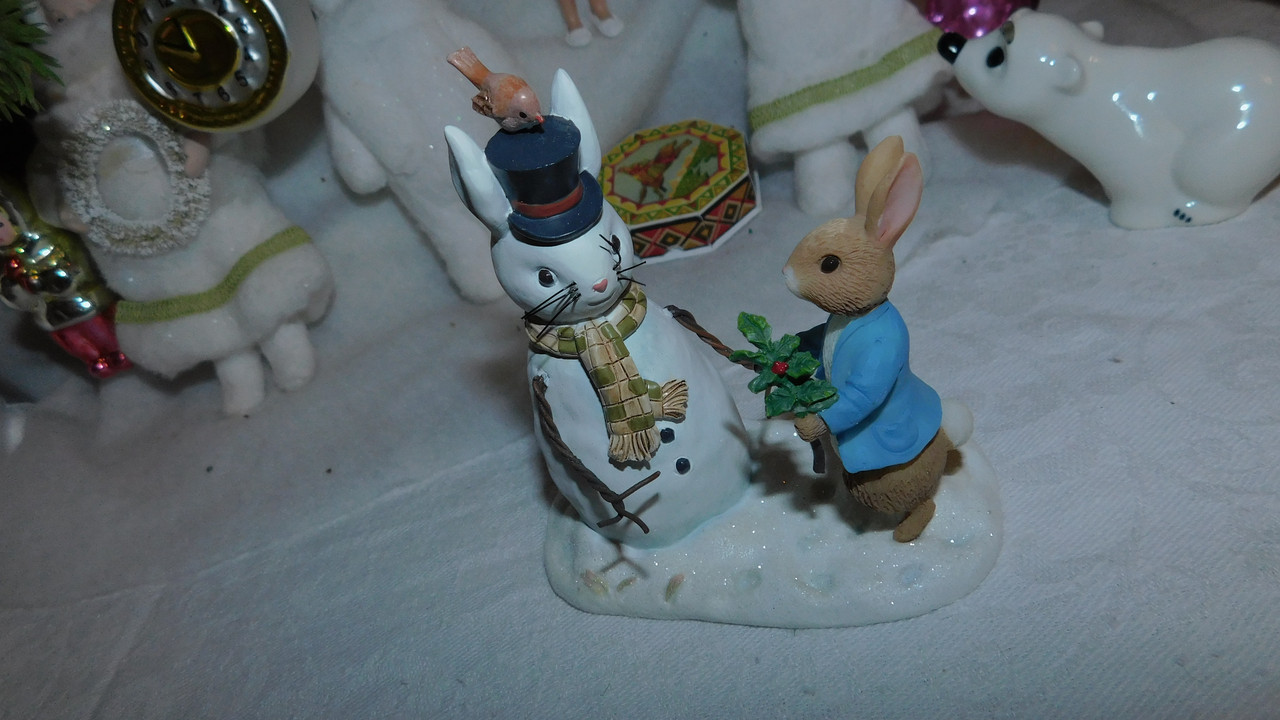 Витрина, подоконник у Стояны 008