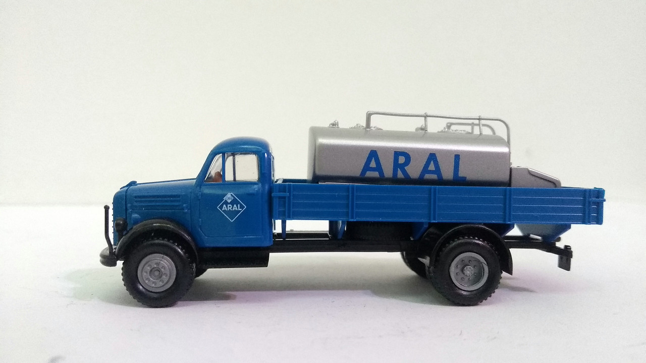 Mach (2522)