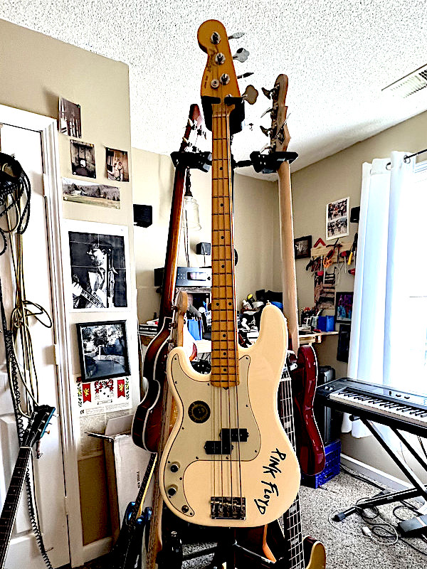 pbass-with-maple-neck.jpg
