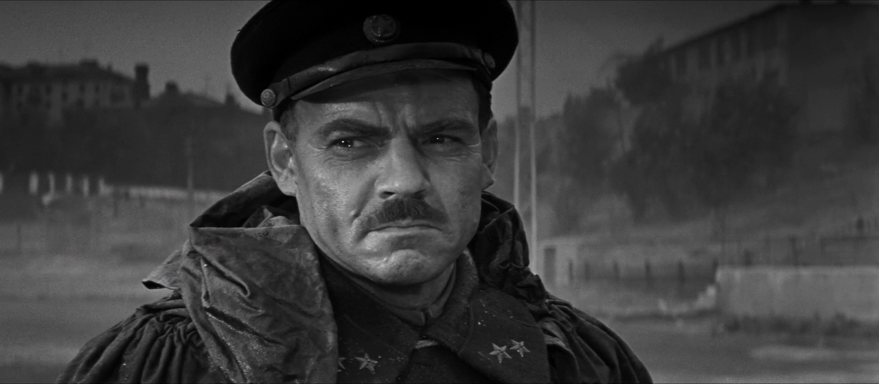 Живыеи и мертвые.1963224092