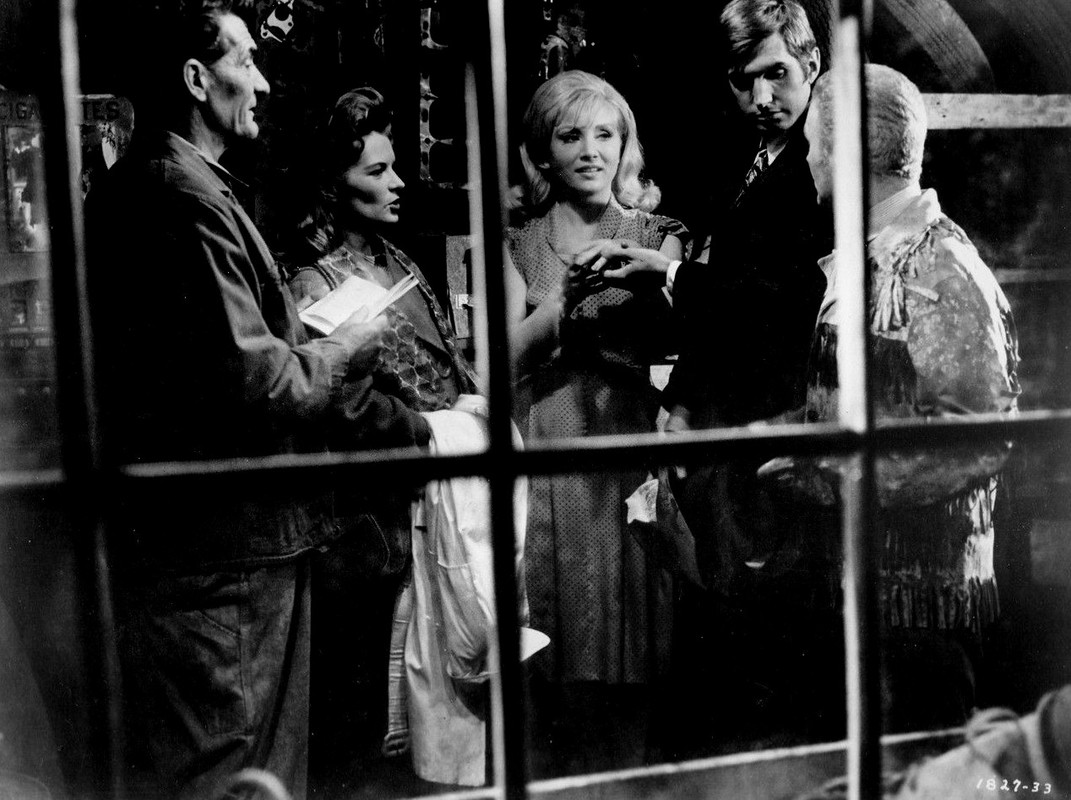 susan_oliver_a32