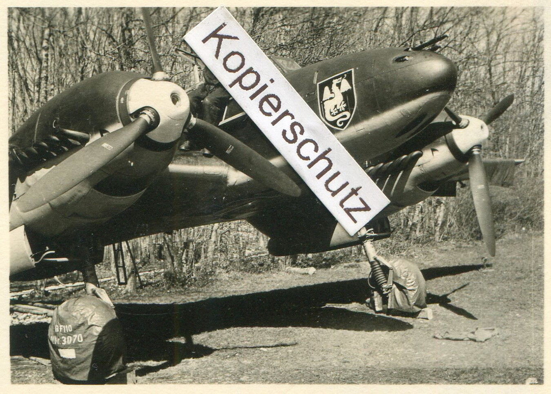Gyancourt , Me 110 Nachtjäger Staffelabzeichen NJG 3 Maschine Kd