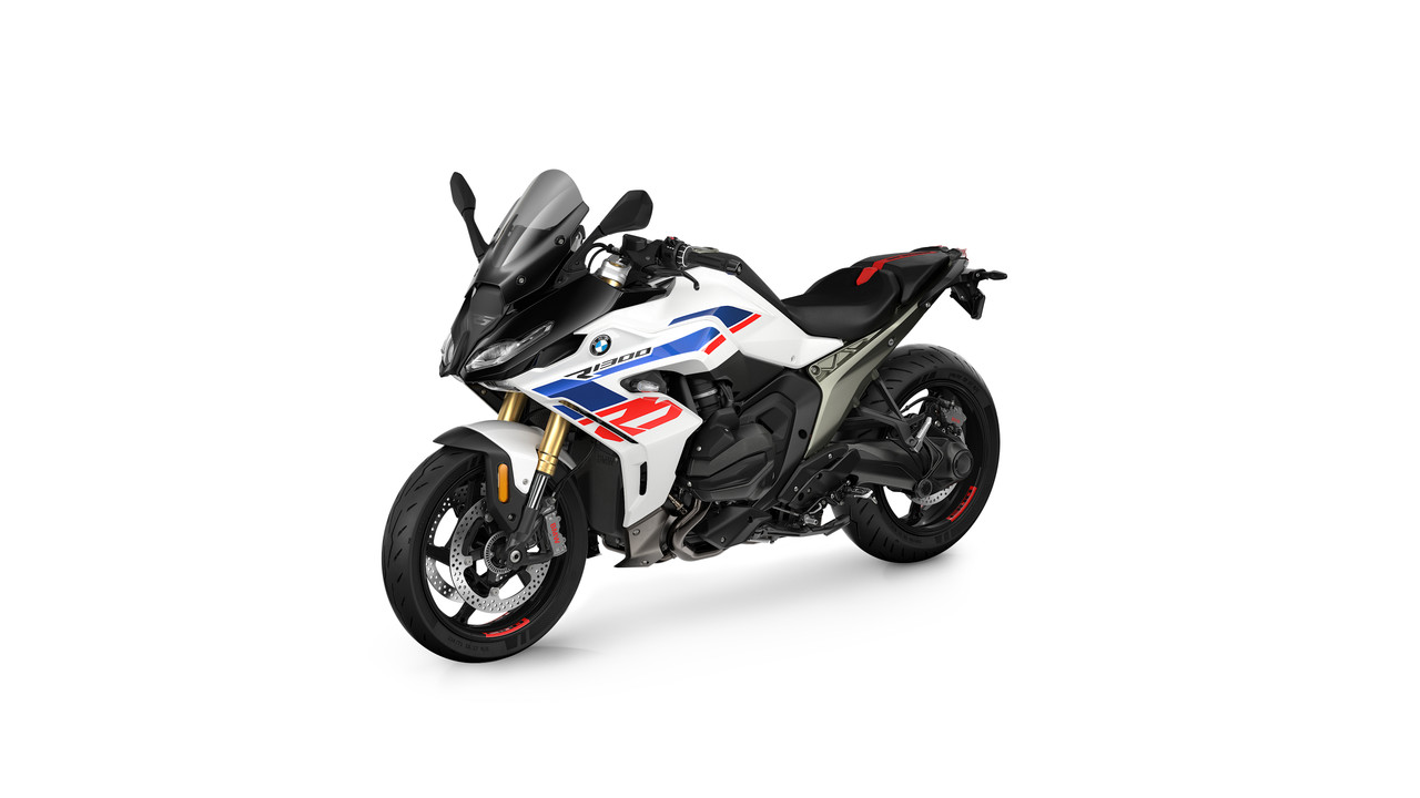 P90596243_highRes_the-new-bmw-r-1300-r