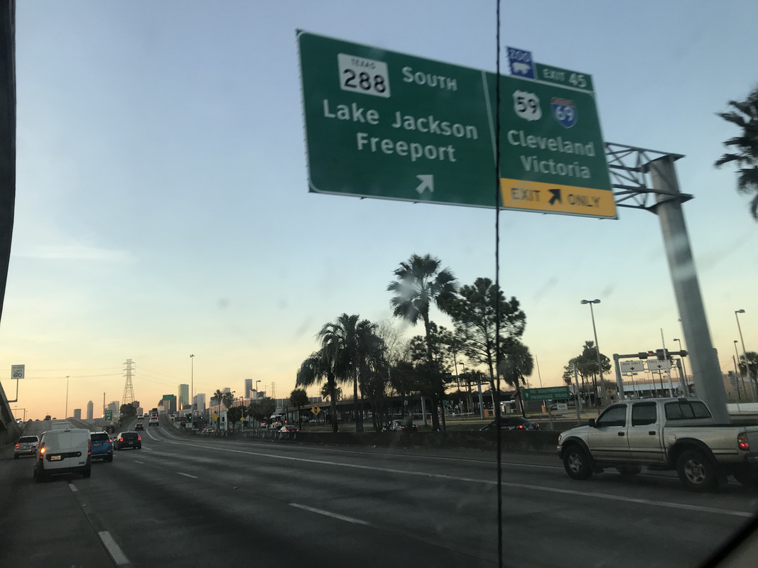 F56678FE-072B-4128-8CCF-D84A586B540D