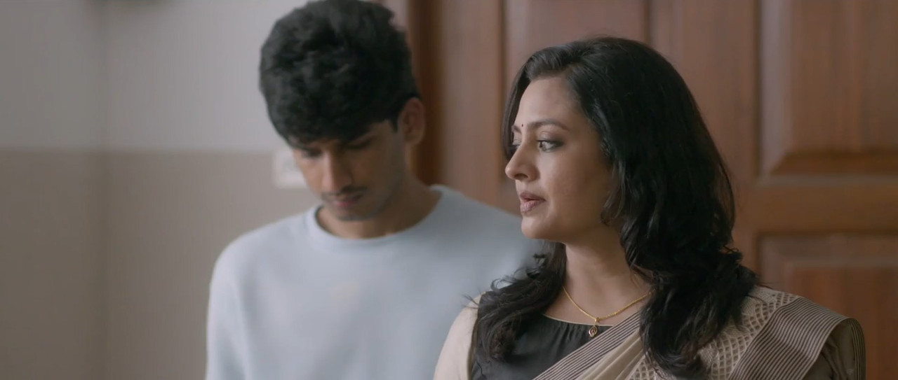 14 Days (Girlfriend Intlo) 2025 WebRip [Hindi + Tamil + Telugu + Kannada] 480p, 720p, 1080p ESub Screenshot