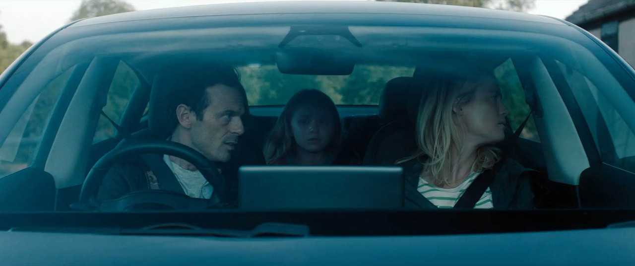 Speak No Evil 2024 WebRip [Hindi + English] 480p, 720p ESub Screenshot