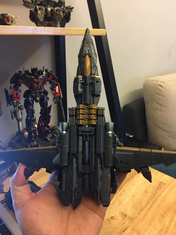 Transformers-The-Last-Knight-Voyager-Class-Autob