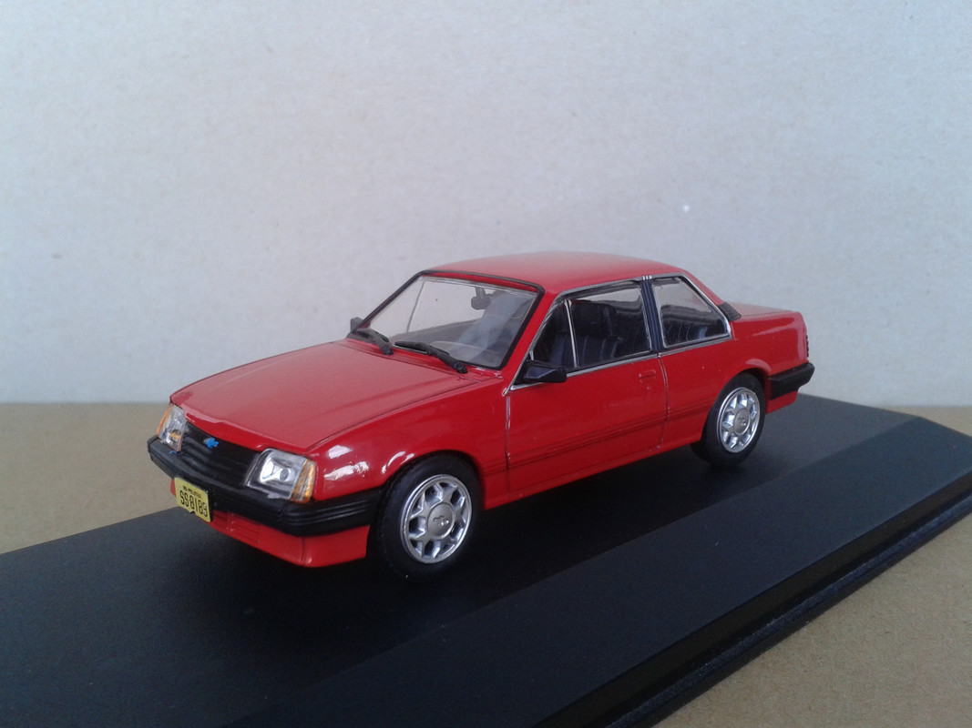 1985 Chevrolet Monza Serie I Sedan 1.8 SLE (Ixo – nº5 Chevrolet Collection) (3)