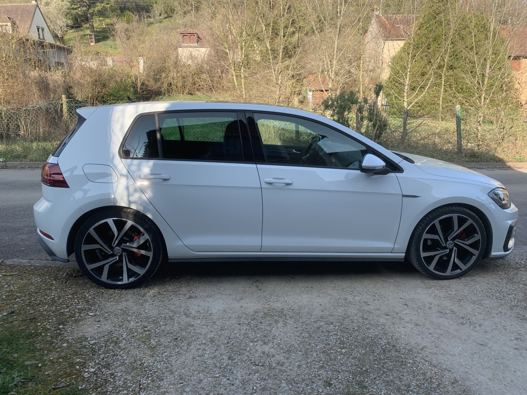 43AE2D29-F2BD-4DBF-BBAF-469163D7F174