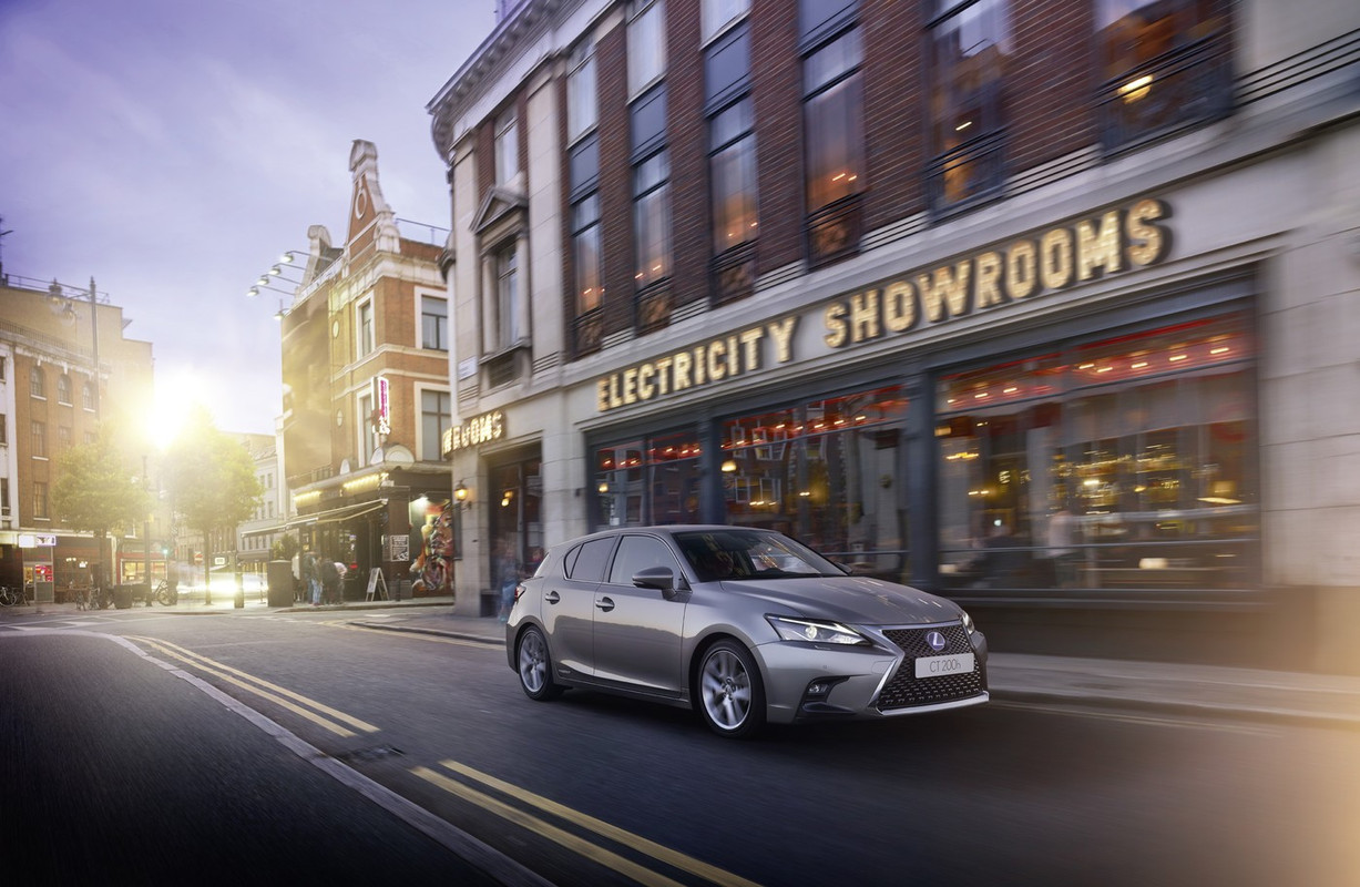 2019 Lexus CT 200h (1)