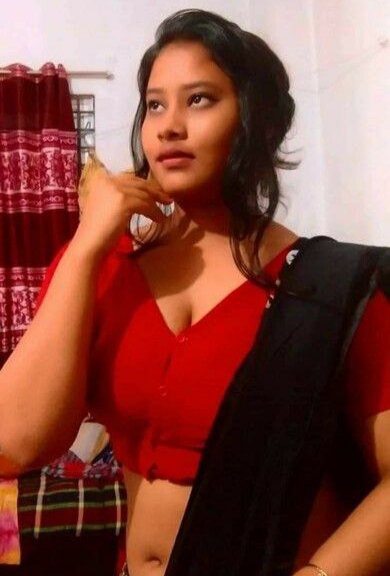Desi hot bhabhi riding on hot boy dick exclusive viral video
