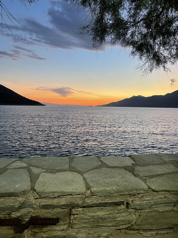 6F67750E-F189-4033-BBDA-B78679067263