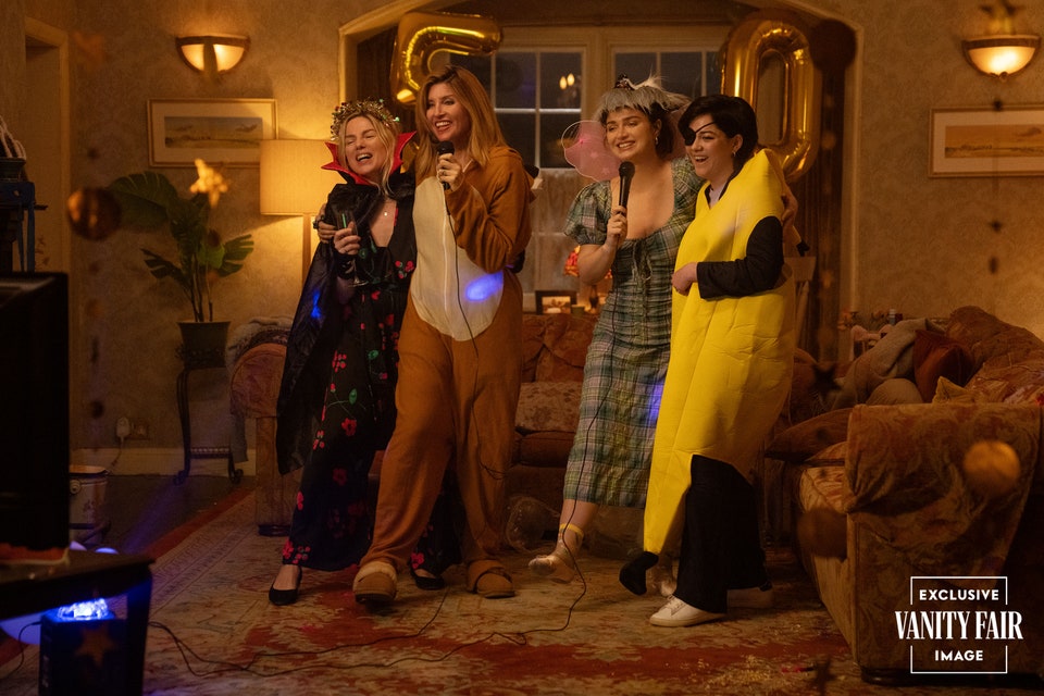 vf0924-bad-sisters-05.jpg
