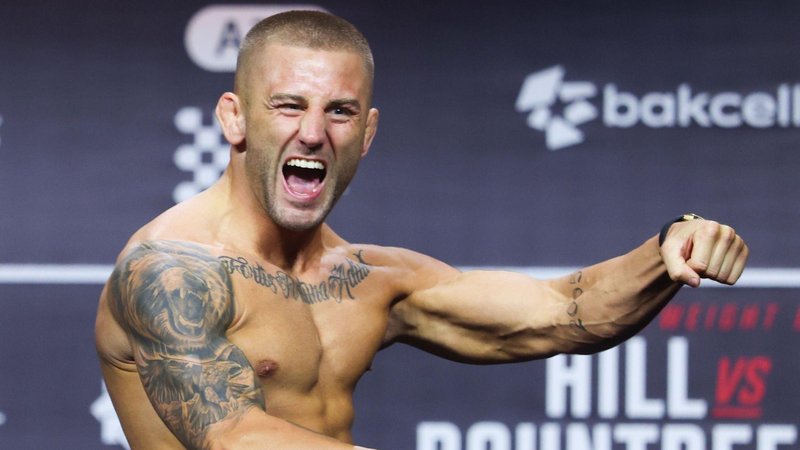 Събитието на UFC в Пърт олекна с една битка