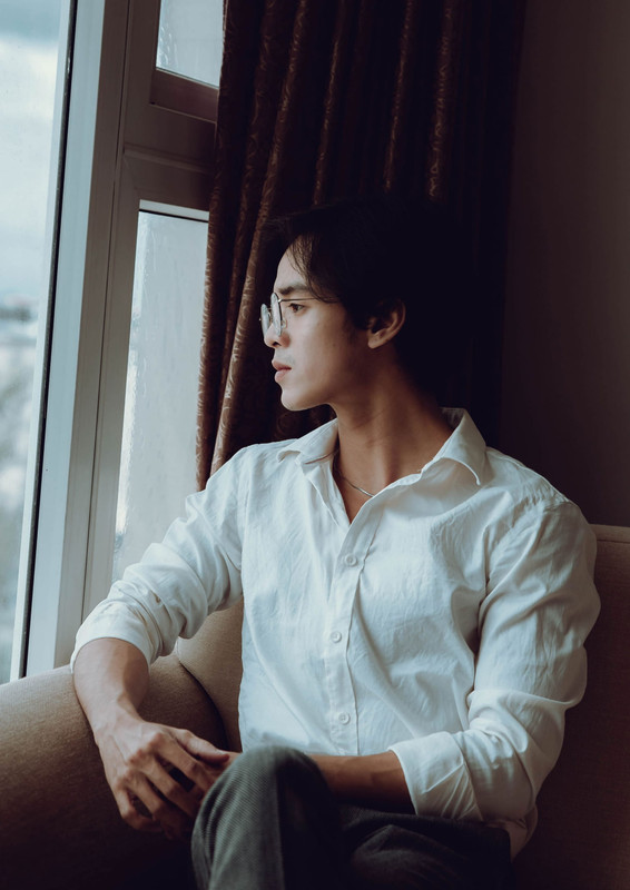 Alex nice. Киберпанк окно. Алекса найс. Алекс найс продюсер. Stargroove.