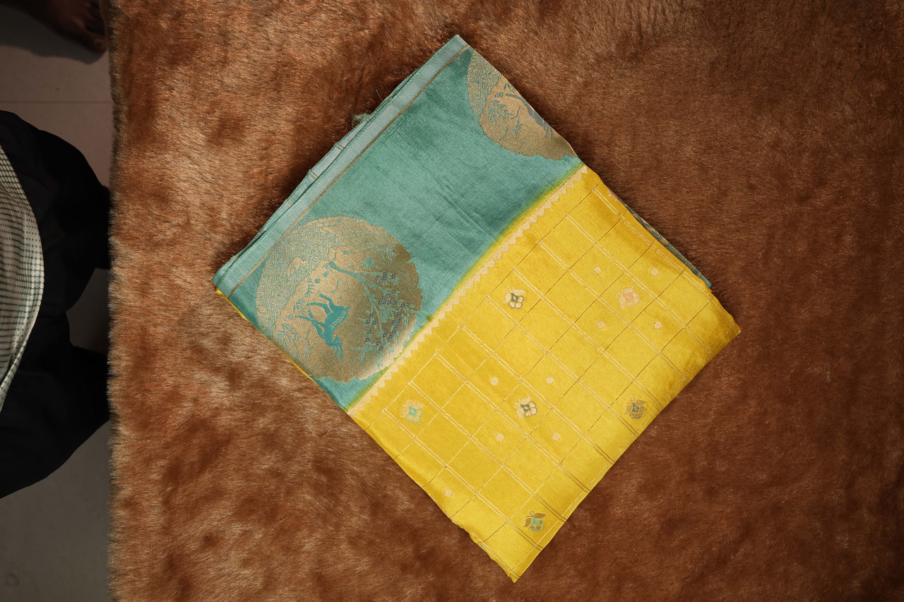 Rokea by RK Premium Handloom