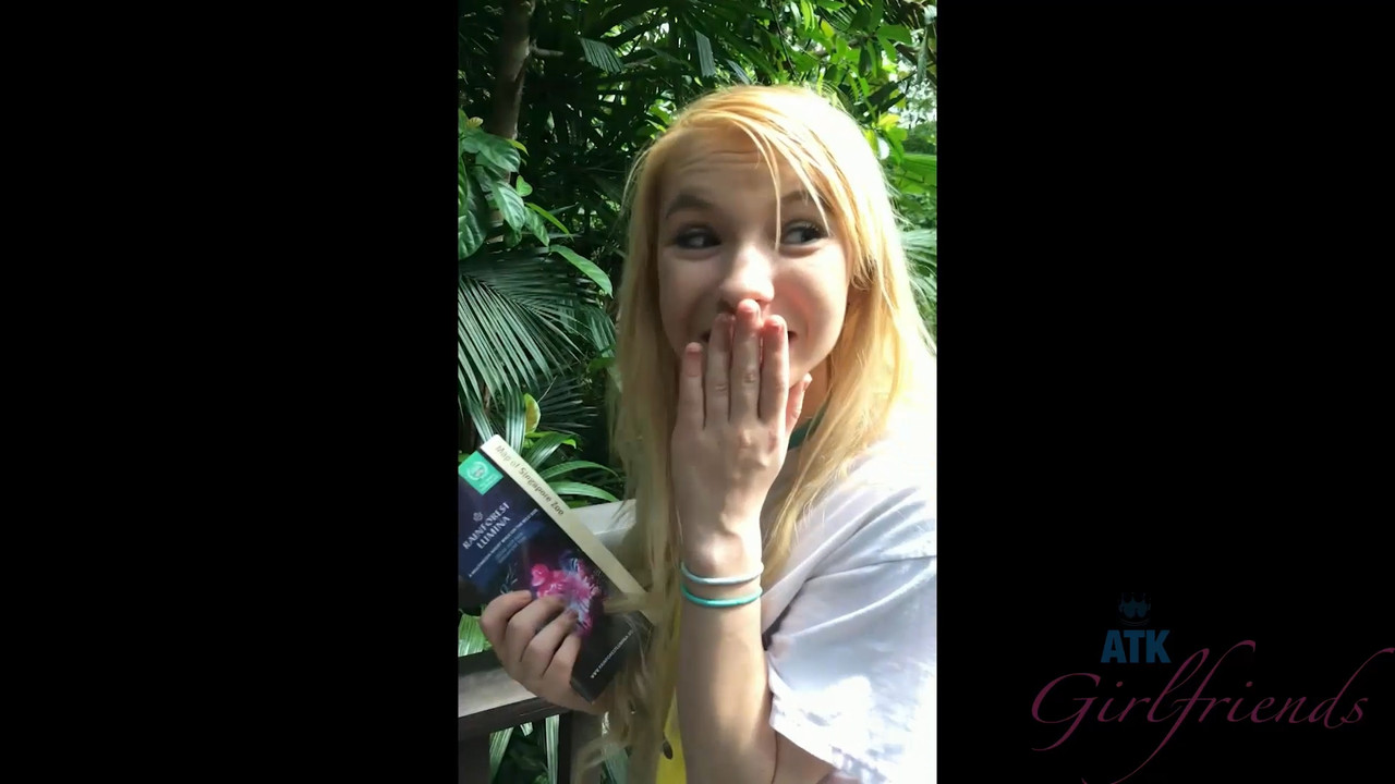 KReeves - AKTG1rlfr3nd$ - 081619 HD.mp4_snapshot_00.04.553