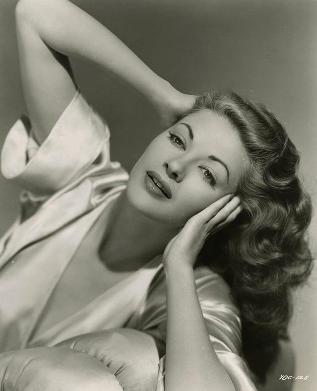 Yvonne_De_Carlo_c50