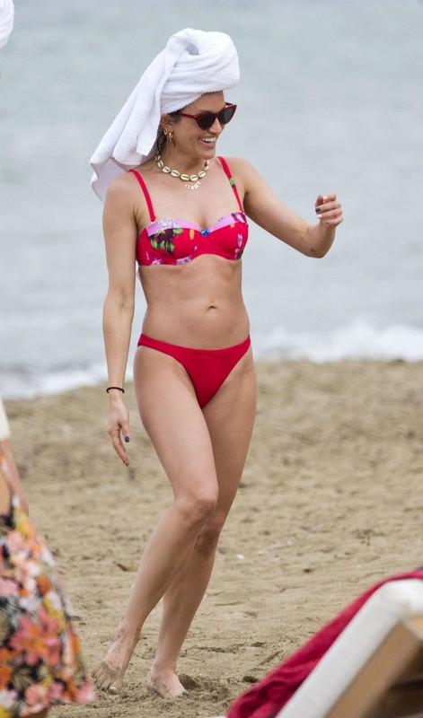 Ashley-Roberts-Sexy-Th(24)