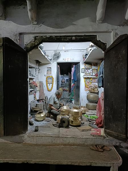 https://i.postimg.cc/Y08tLv6V/Udaipur-(41).jpg