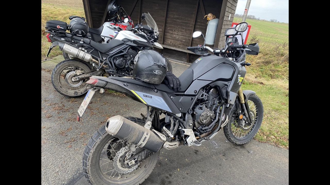 9FACA860-8015-4A0A-B801-954B6A50918D