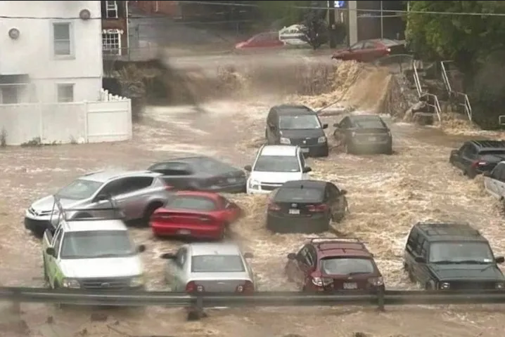 Fuertes inundaciones en Nueva York matan a una persona y obligan a cerrar carreteras