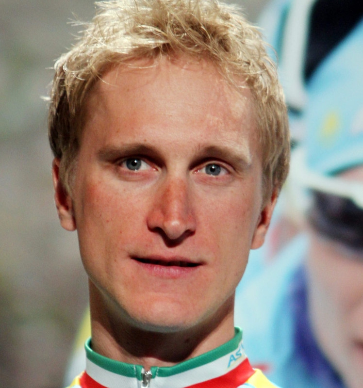 130F94FA-04D1-4A07-808C-30AE77CC2D15